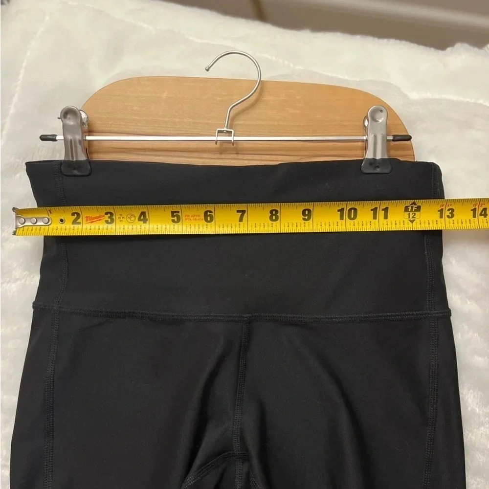 Xersion quick dry High Rise 3.5” Short size Small - Picture 9 of 9